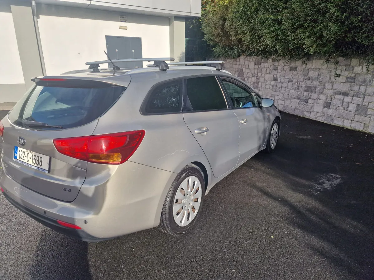 KIA CEED / 2013 / 1.6 DIESEL / MANUAL - Image 4