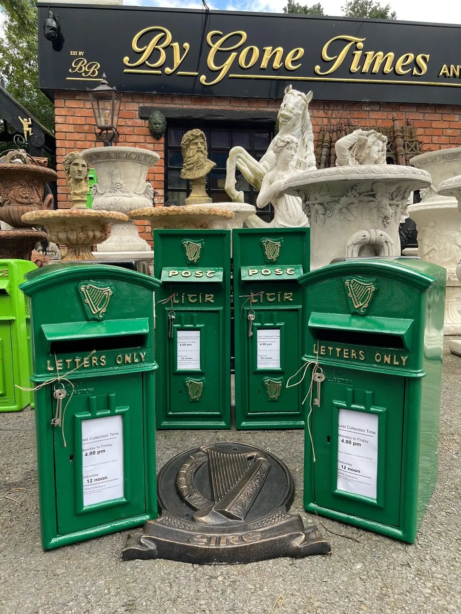 The Collins Irish 🇮🇪 post box - Image 1