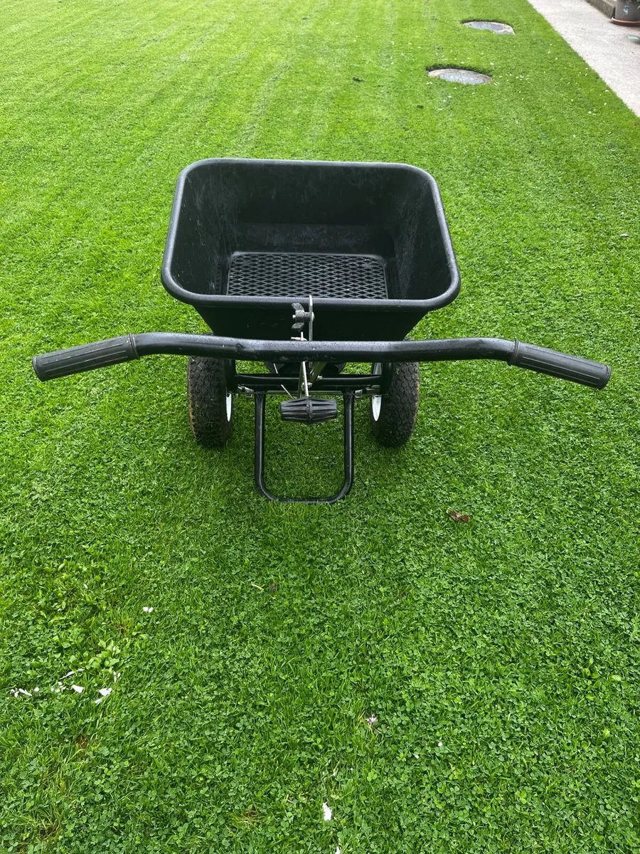 Fertiliser/Grass seed Spreader - Image 3