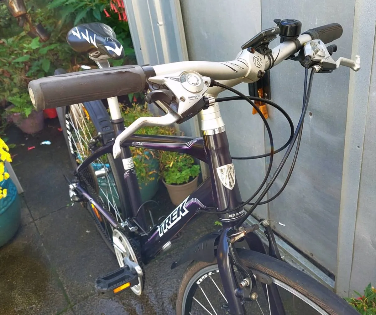 Trek 7.2 FX Trekking Bike - Image 4