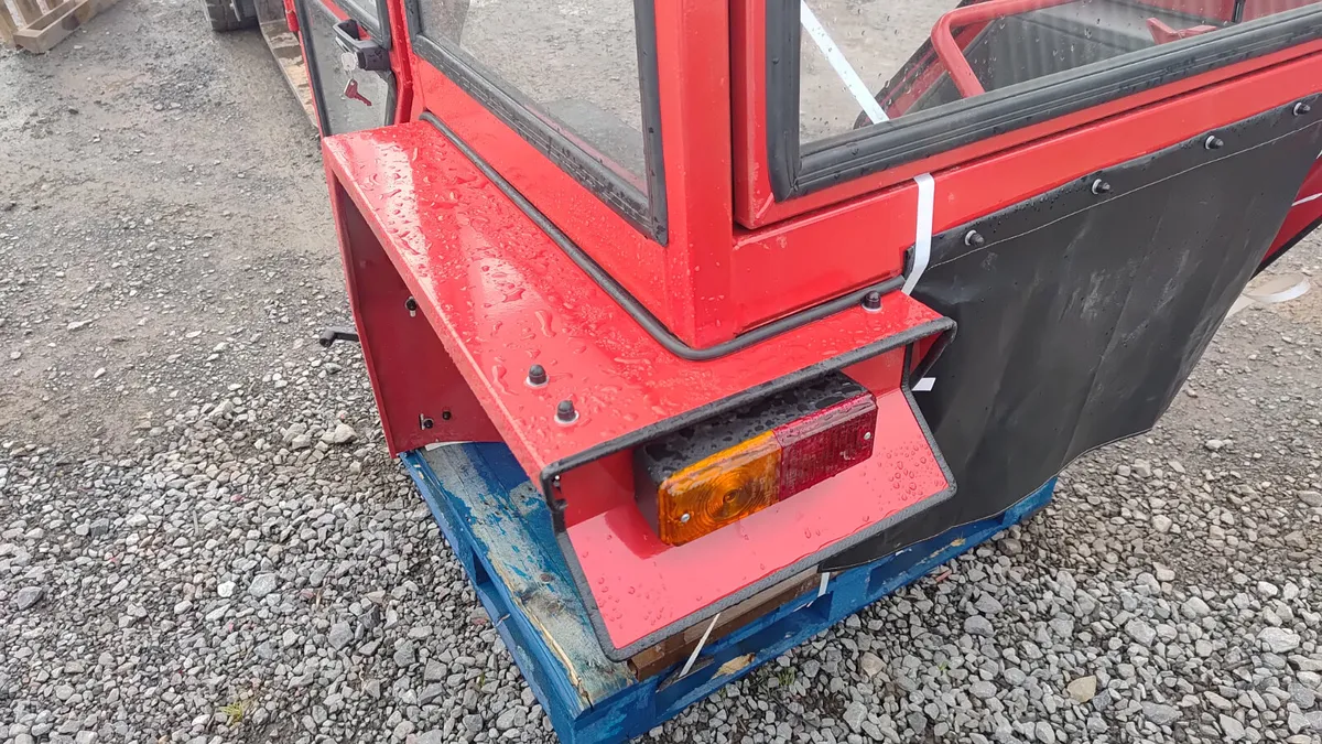New cab mf ford - Image 2