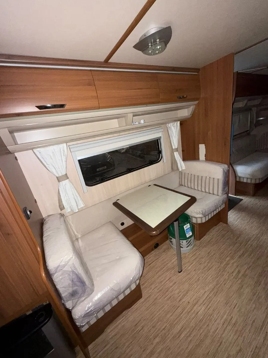 Caravan - Image 4