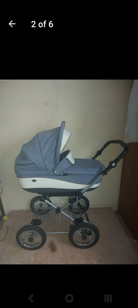 Roan vintage pram - Image 2
