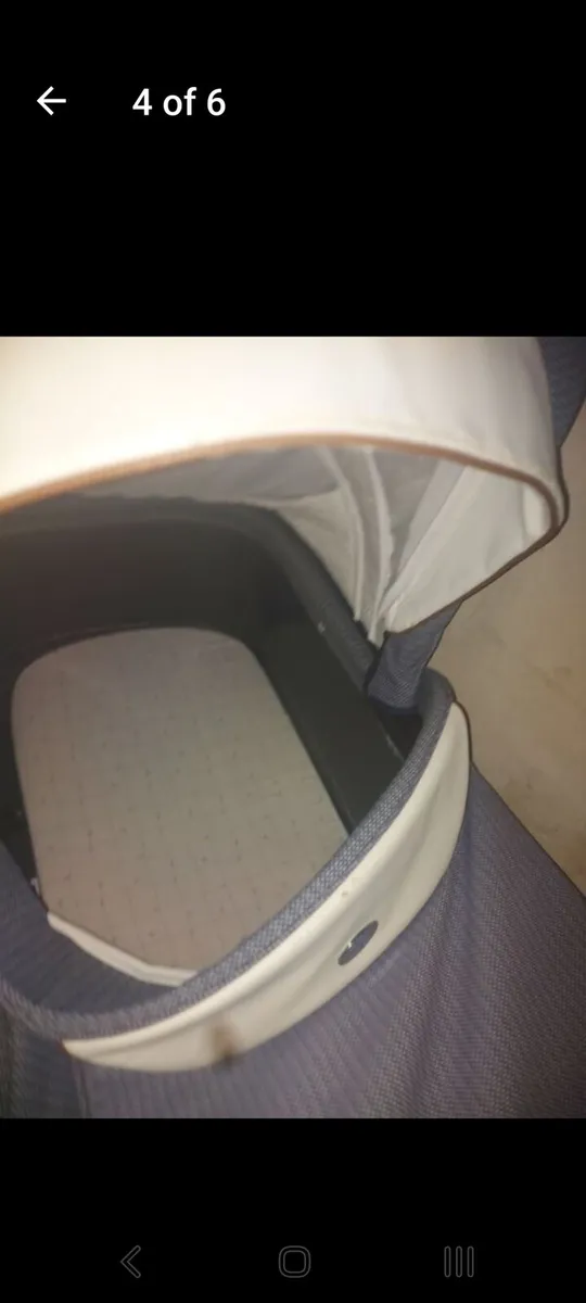 Roan vintage pram - Image 4