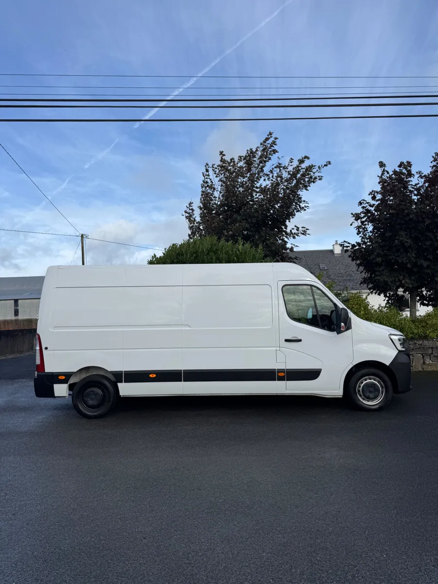 Renault Master 2023 - Image 2