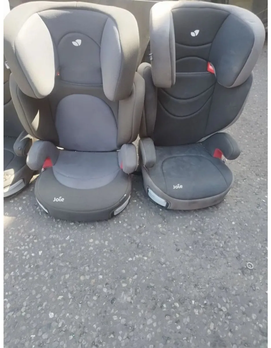 2 Joie Car seats