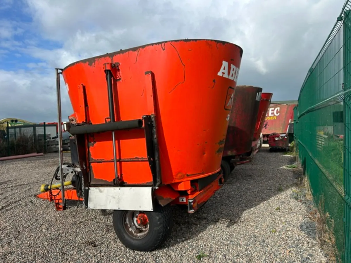 Abbey VF1000 tub feeder - Image 4