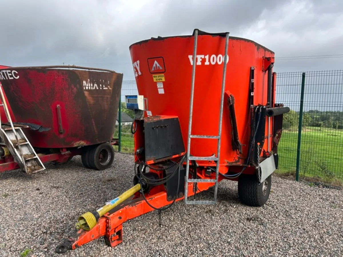 Abbey VF1000 tub feeder - Image 1