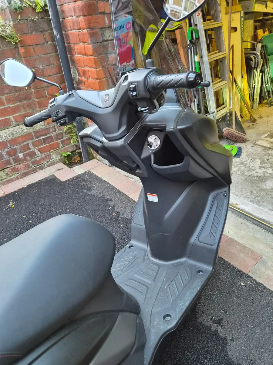 Suzuki Burgman 125ex - Image 4