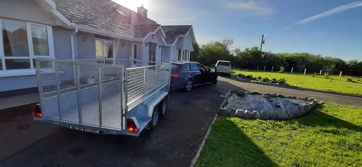 Trailer - Image 1