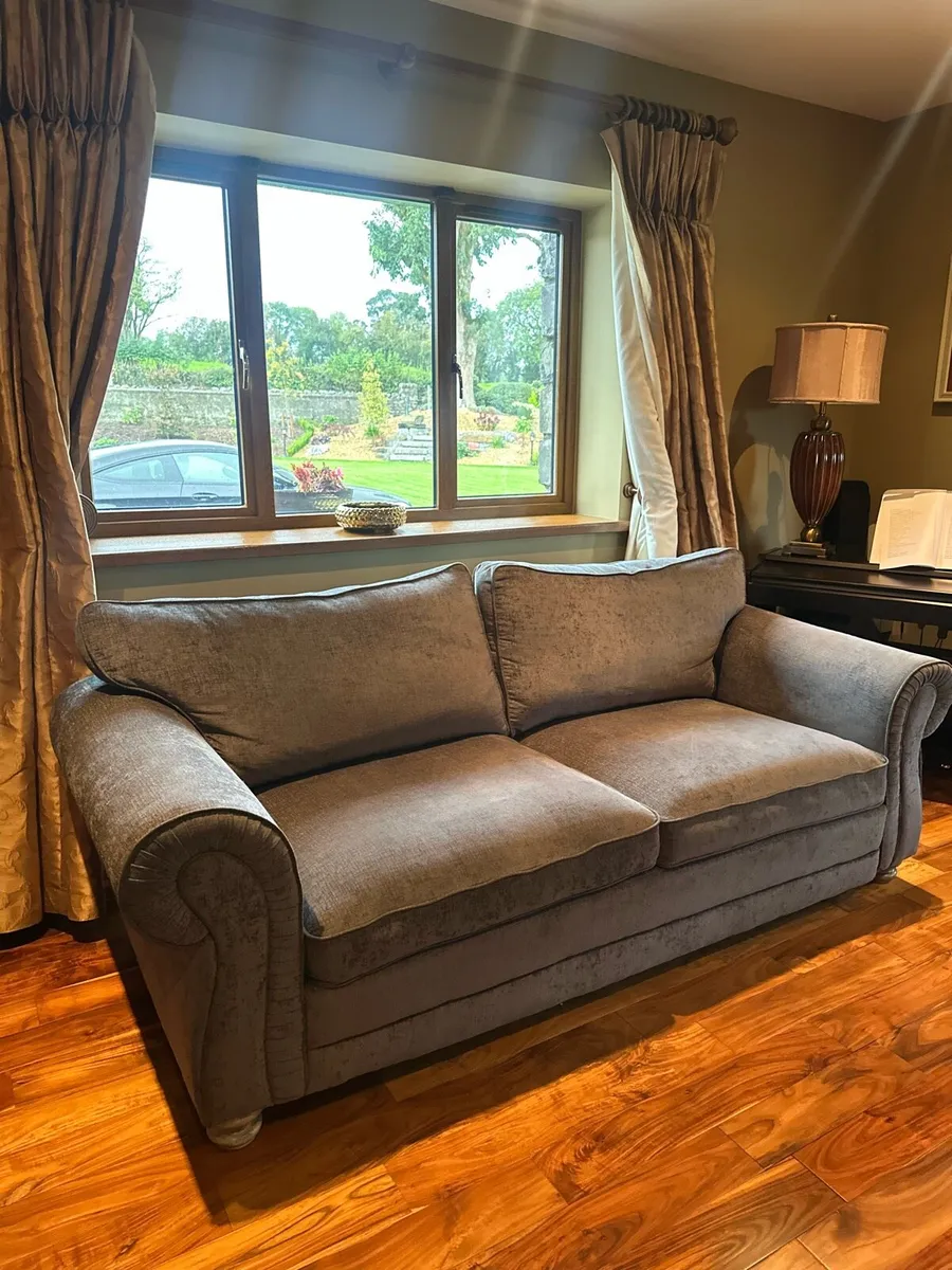 3 piece set of couches - Image 2