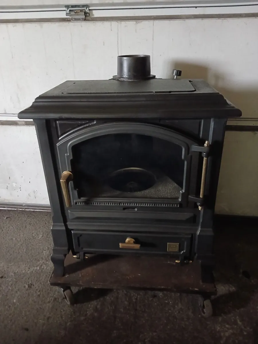 Nestor Martin 9kw oil stove - Image 2