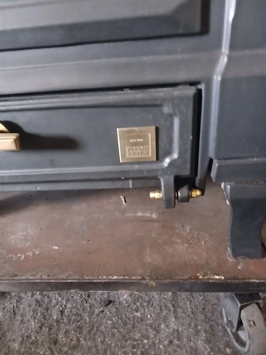 Nestor Martin 9kw oil stove - Image 3