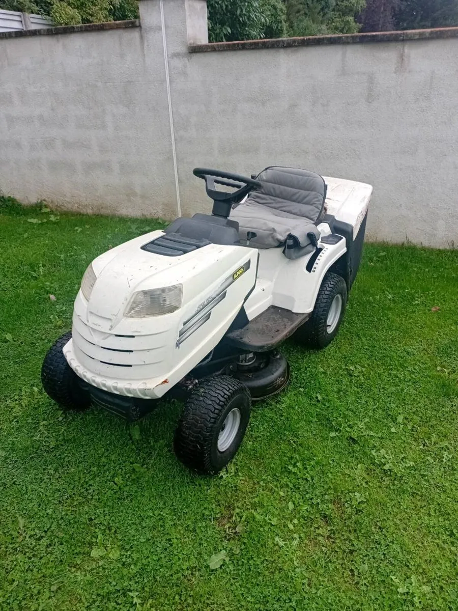 Ride on lawnmower - Image 2