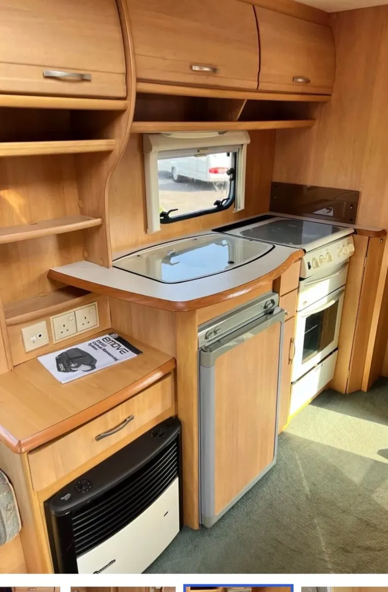 Caravan - Image 4