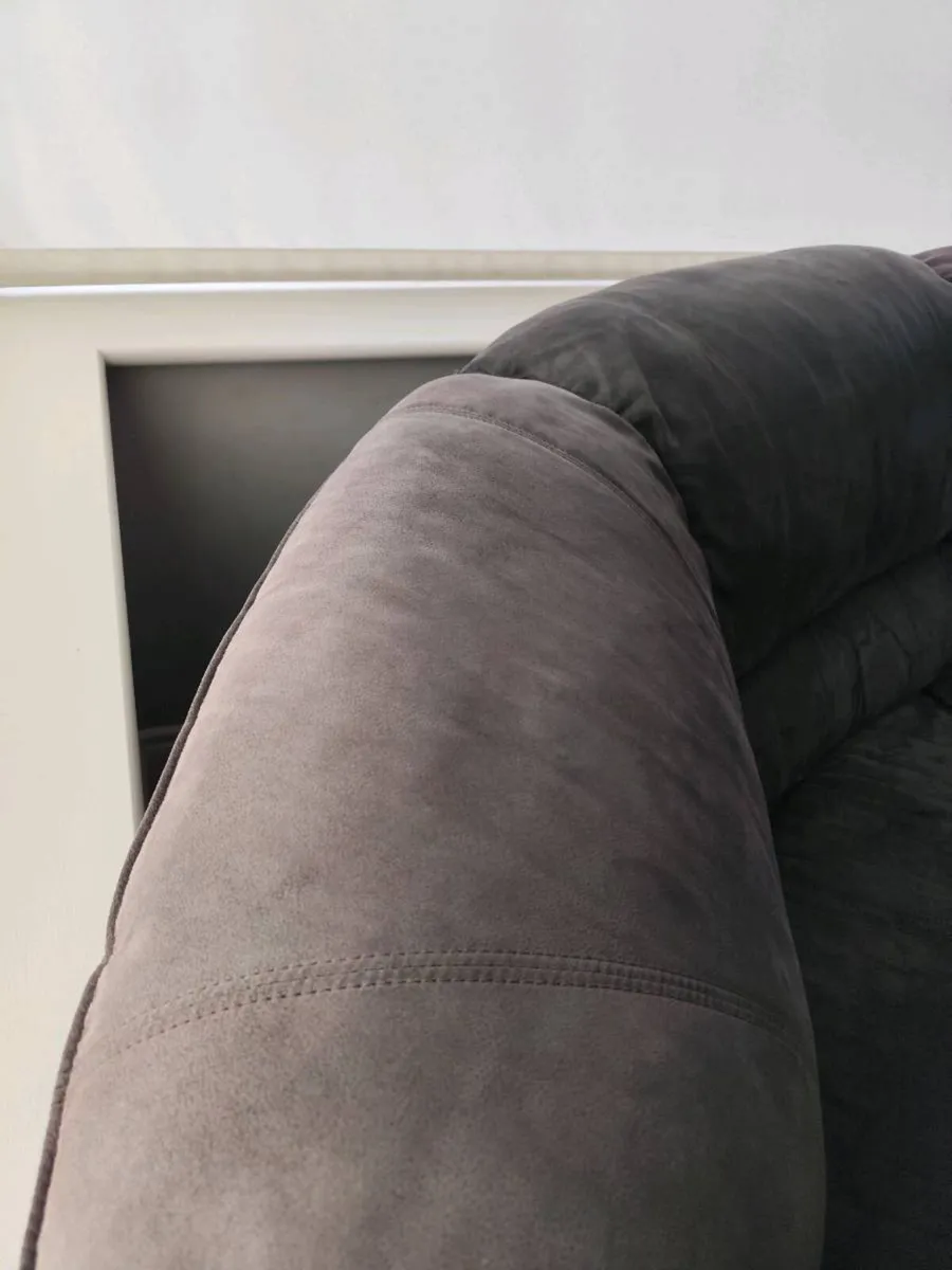 Sofa - Image 4