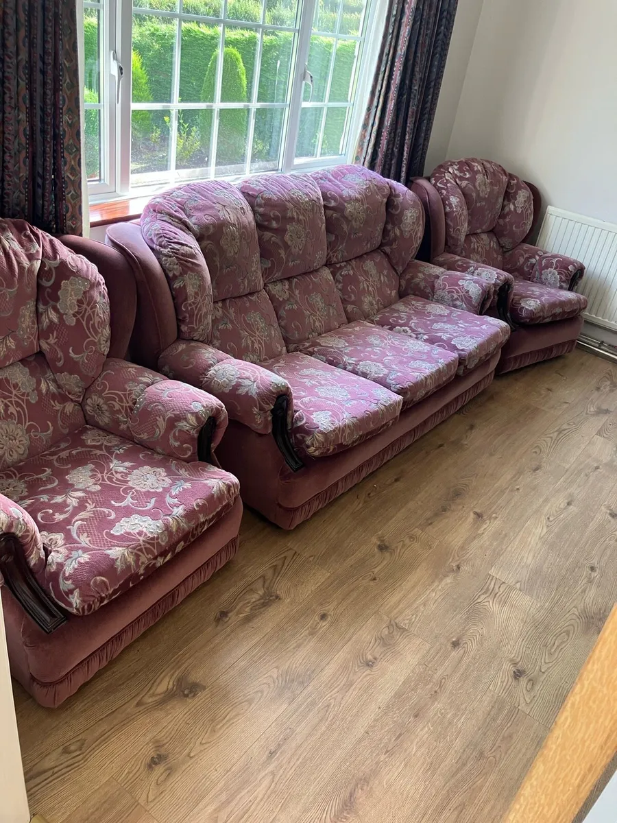 3 Seater & 2 Singles (Free) - Image 3