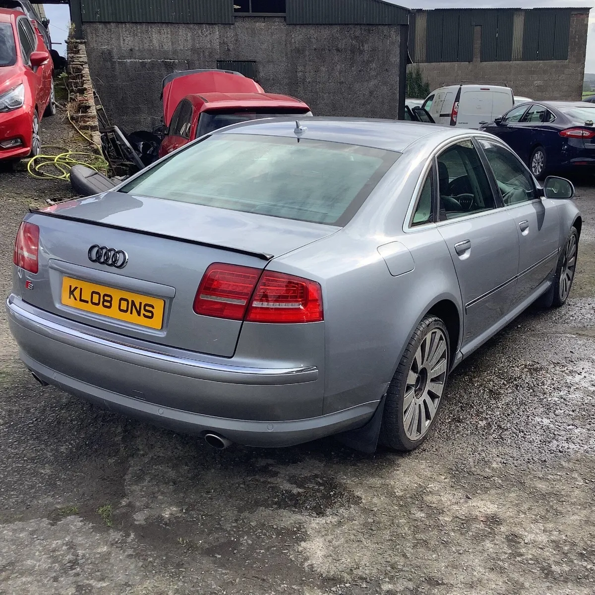 Audi a8 tdi Quattro 3.0  automatic 4 door damaged - Image 2