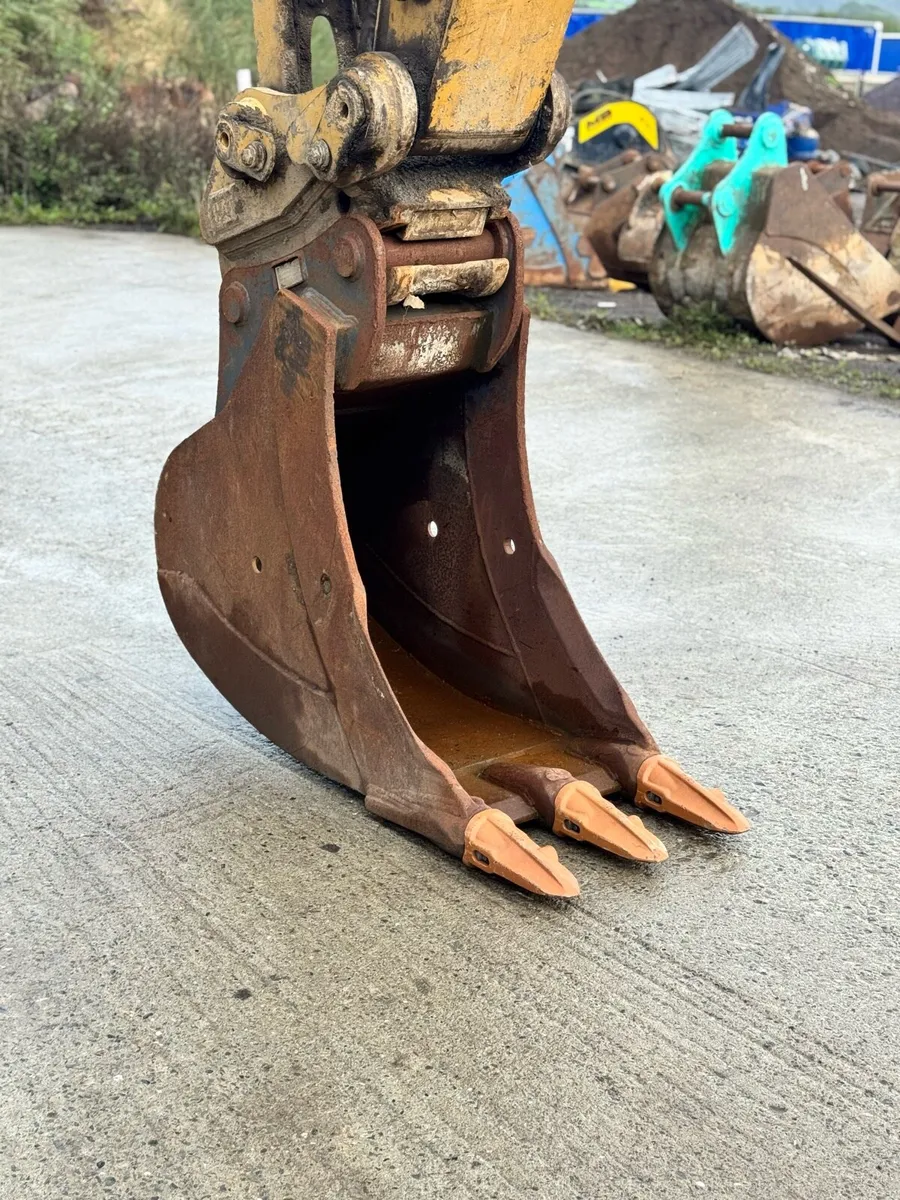 24” Titan 80mm Pins Bucket - Image 2