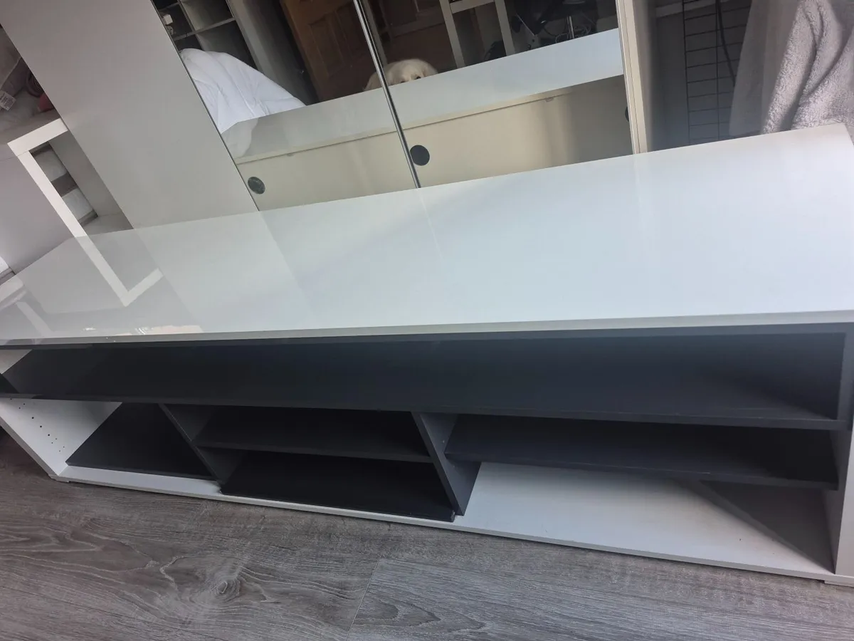 TV/Entertainment Unit - Image 3