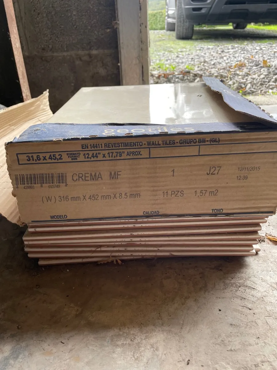 Tiles - free to take away. - Image 2