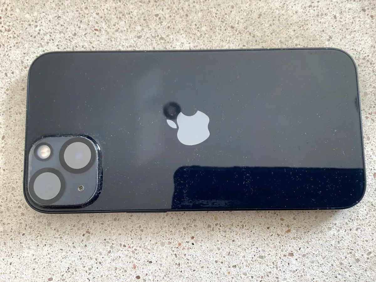 iPhone 13 - Image 2