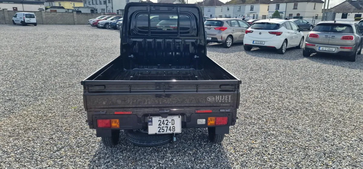 2024 Daihatsu Hijet 4WD Automatic Pickup – €16,950 - Image 4