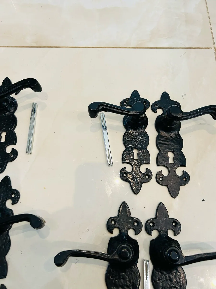 Wrought Iron Door Handle €20 per pair - Image 4