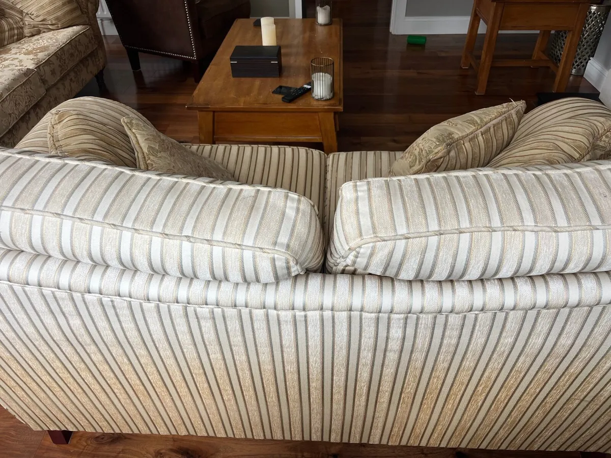 Two Finline couches - Image 2