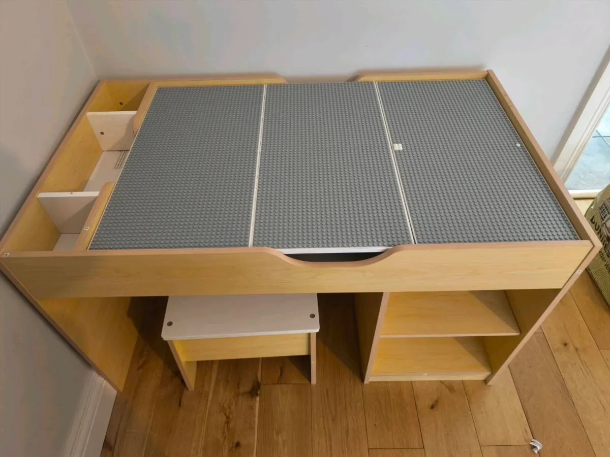 Build 'n' Store Wooden Desk and Stool Base Plate B - Image 1