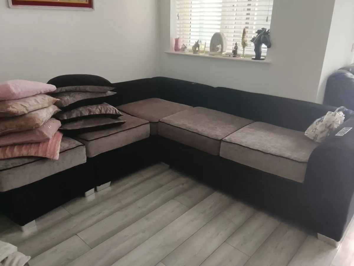 Large Black and grey /silver corner couch - Image 1