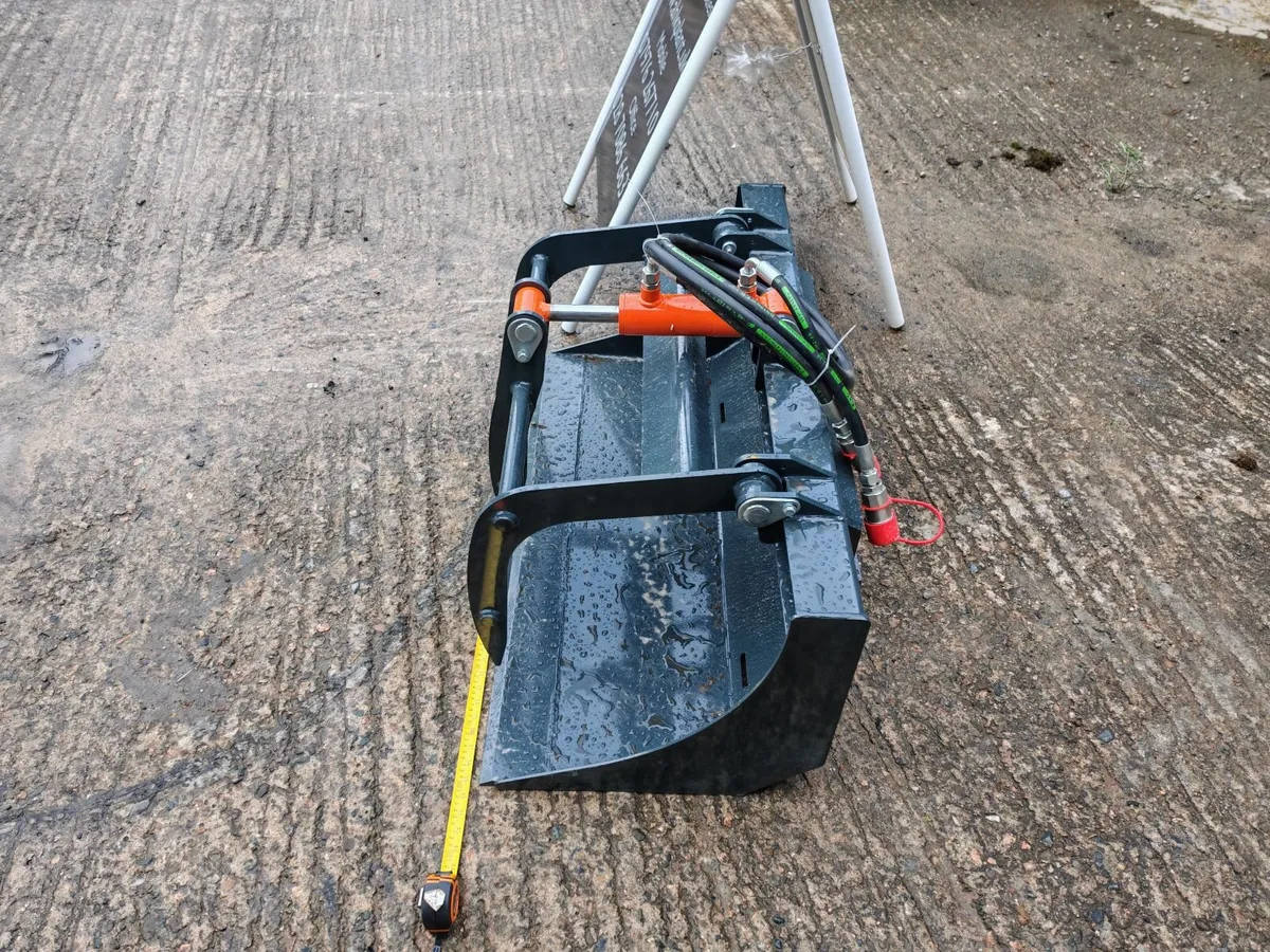 Grab bucket mini loader NEW - Image 2