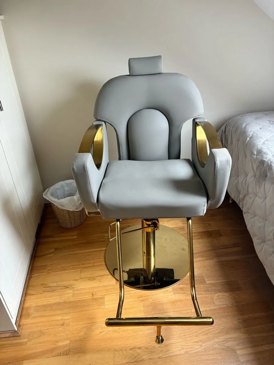 Beauty chair - Image 2