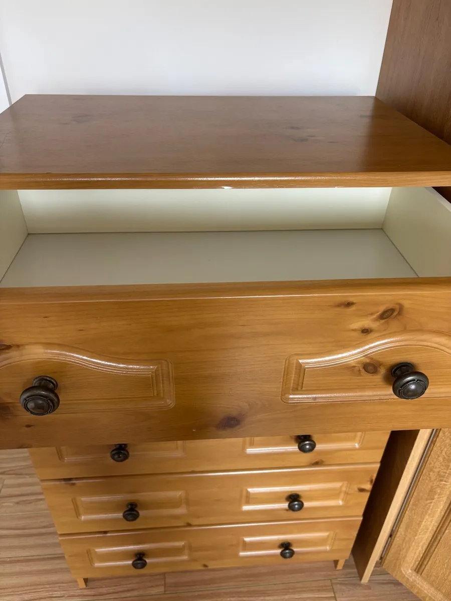 Chest of drawers - Image 2