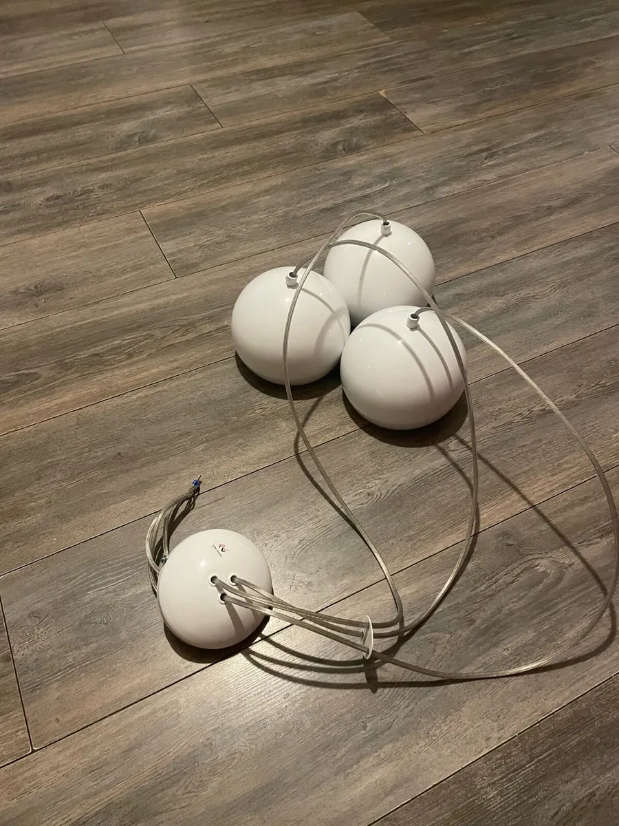 Light fitting - Image 1