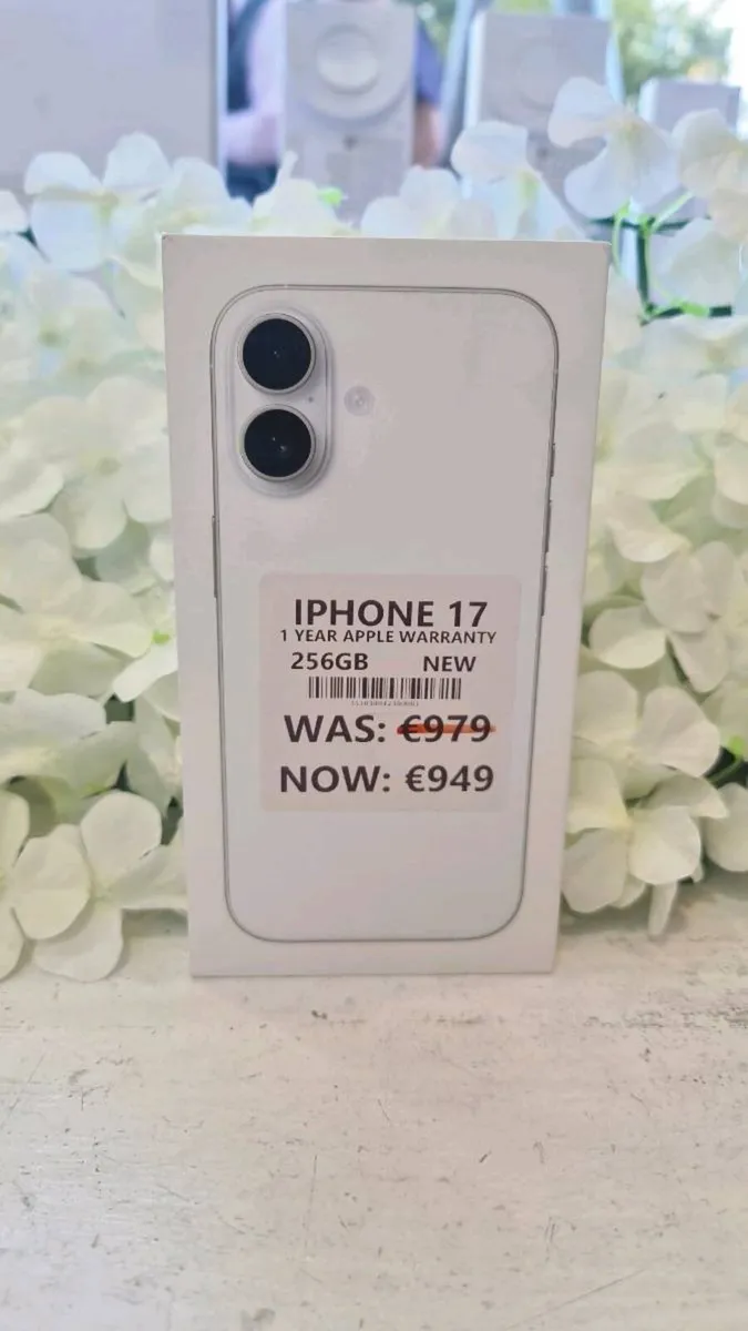 IPHONE 17 256GB NEW 1 YEAR APPLE WARRANTY