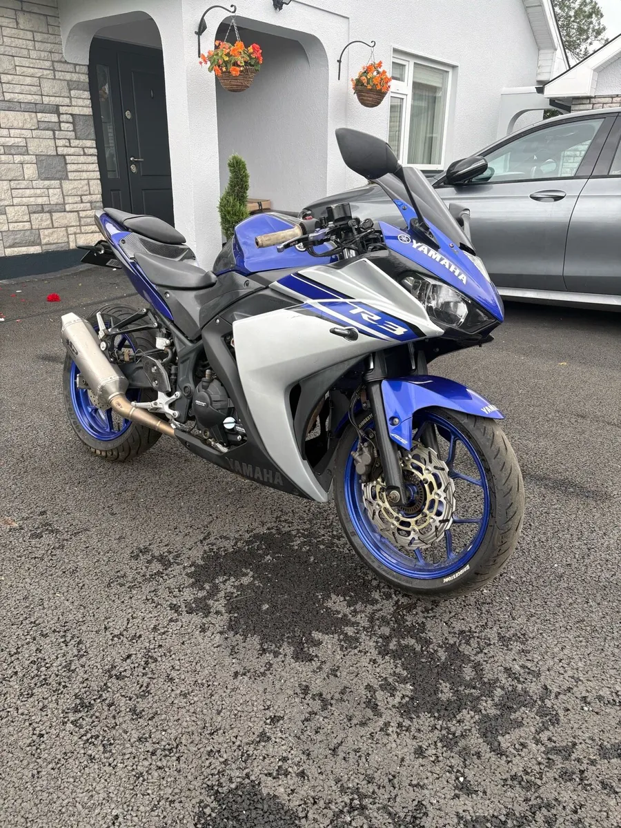 2017 yamaha r3 - Image 1