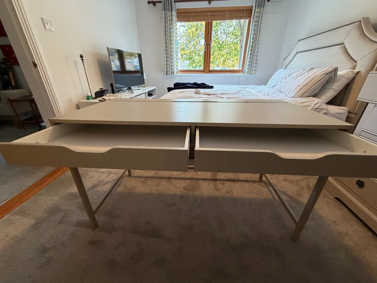 Desk - Image 2