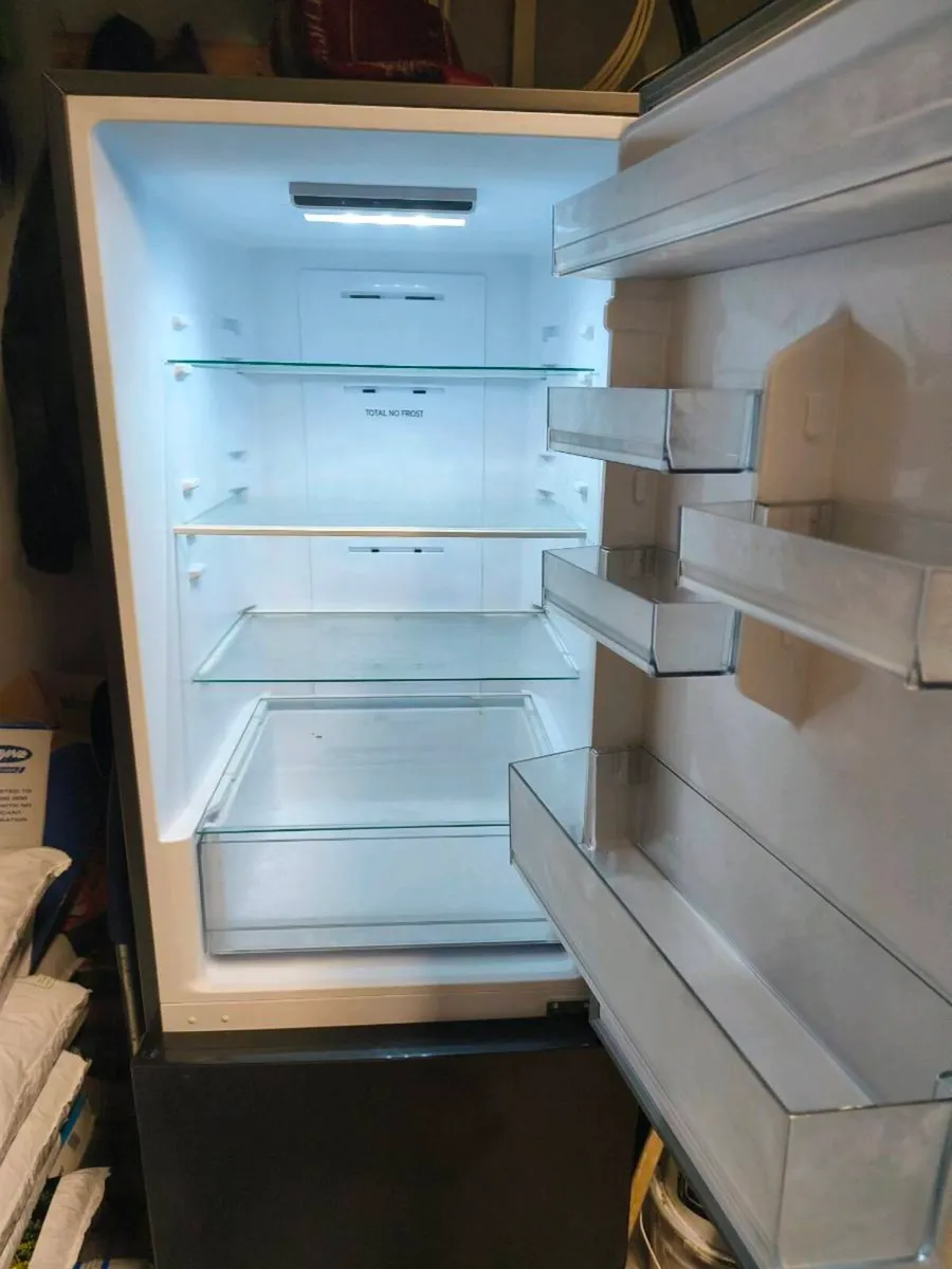 Hoover half and half fridge/freezer - Image 2