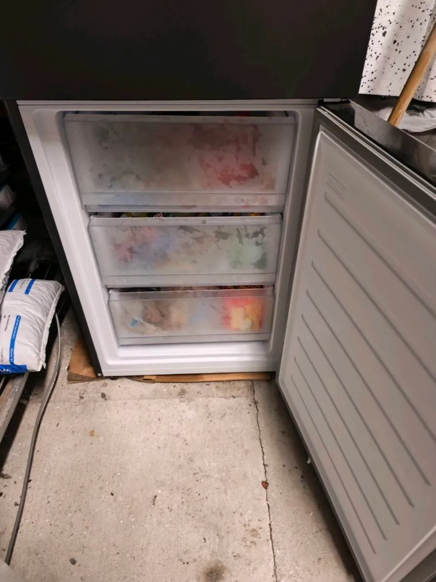 Hoover half and half fridge/freezer - Image 3