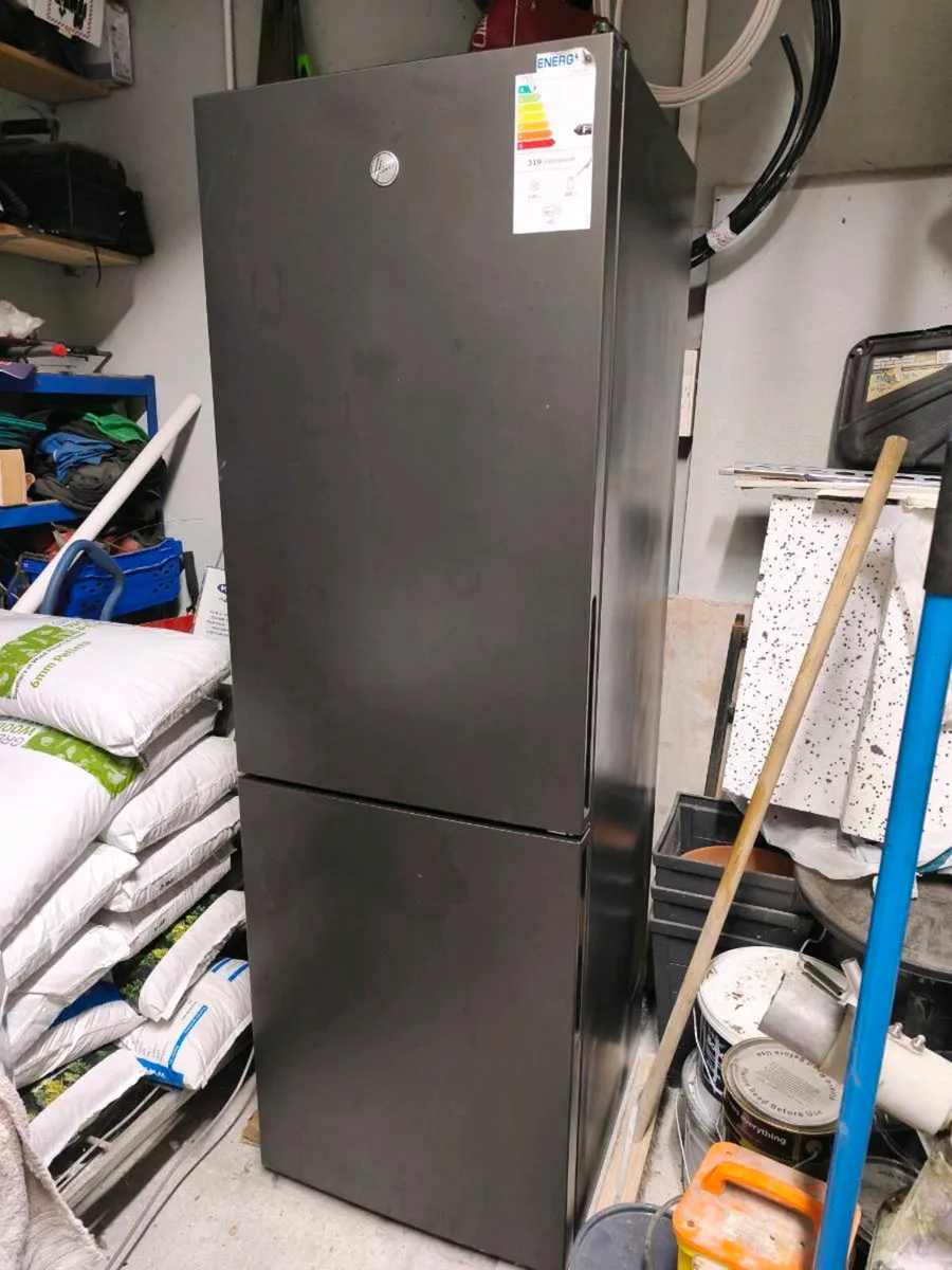 Hoover half and half fridge/freezer - Image 4
