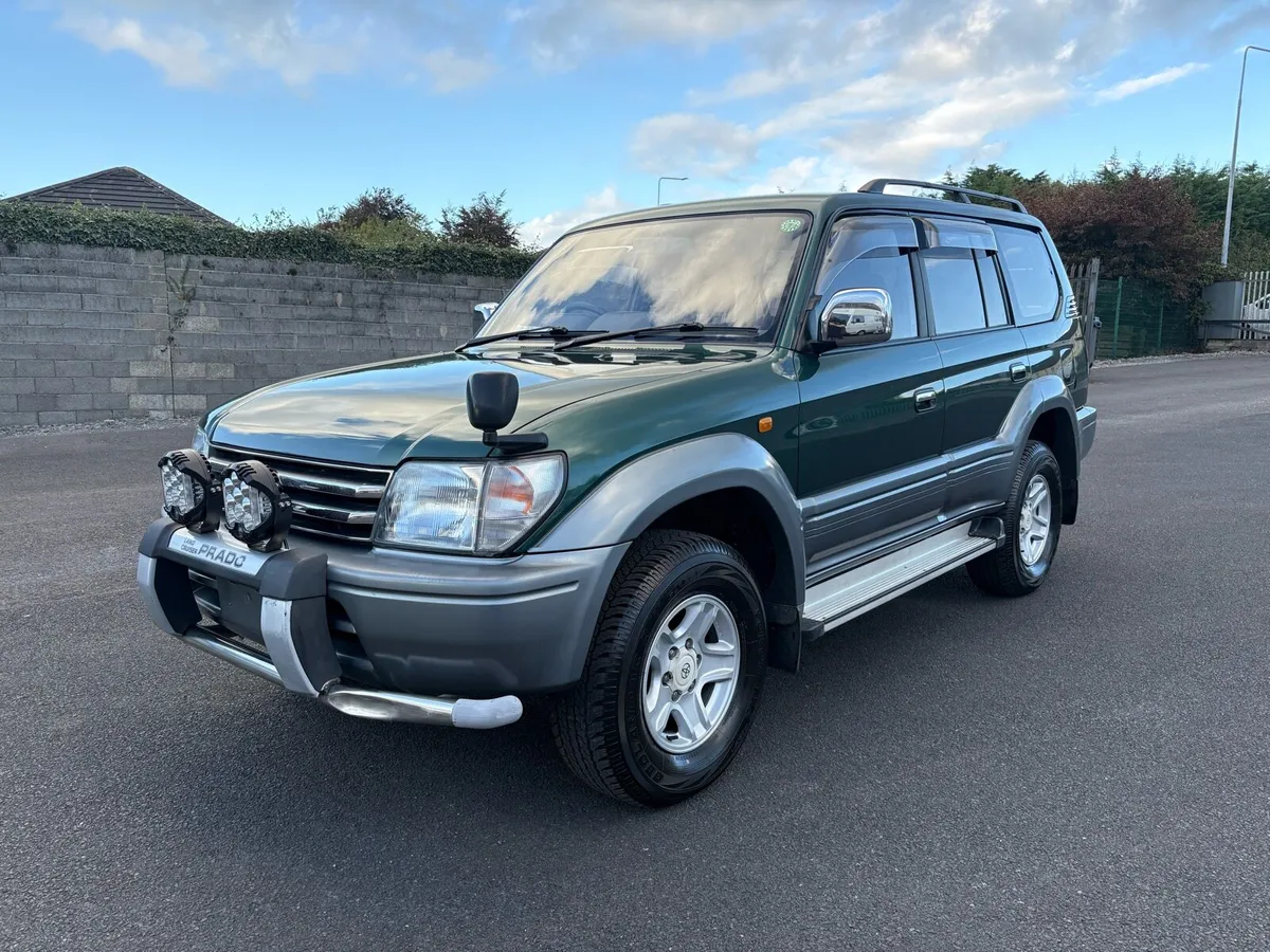 TOYOTA LANDCRUISER PRADO 3.0 D 8 SEATER AUTO 1995 - Image 1