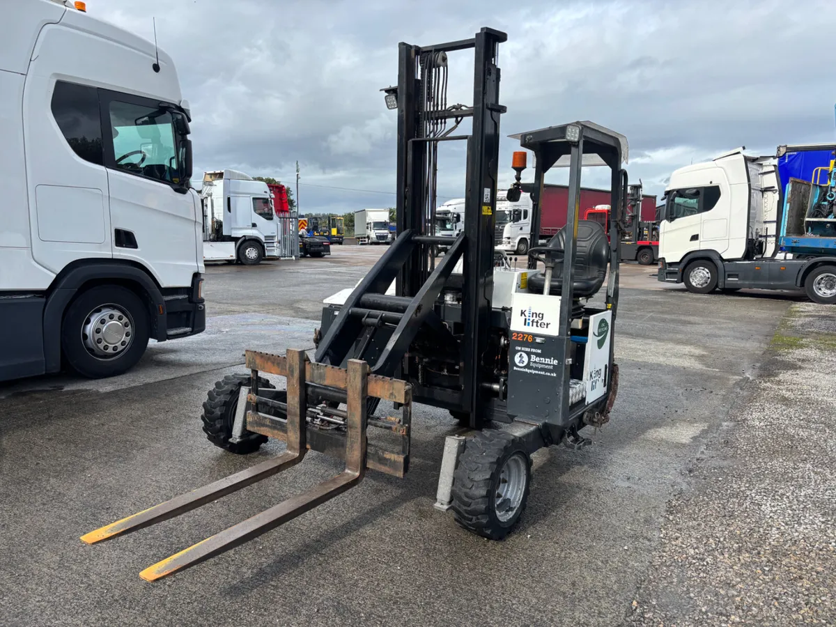 2022 Terberg 2.5 ton Truck mounted forklift - Image 2