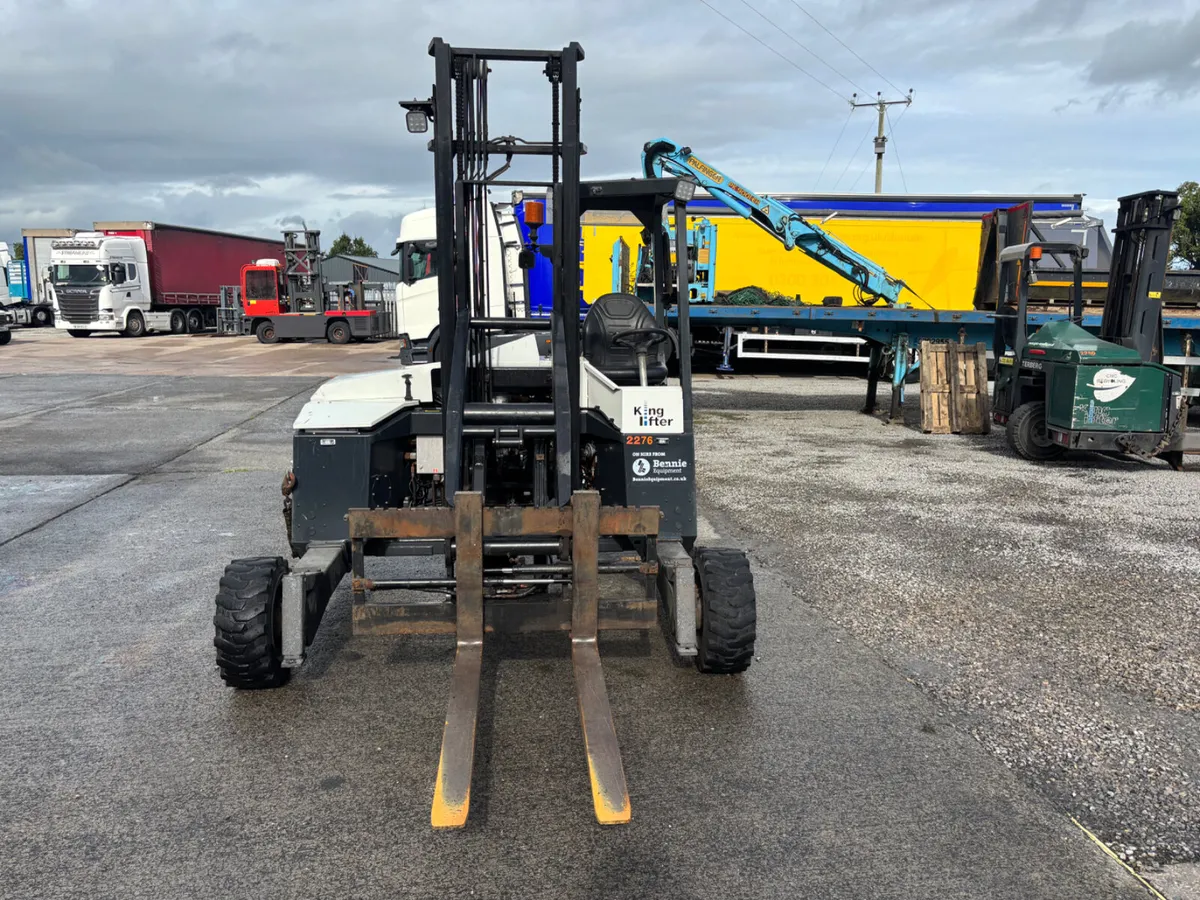 2022 Terberg 2.5 ton Truck mounted forklift - Image 3