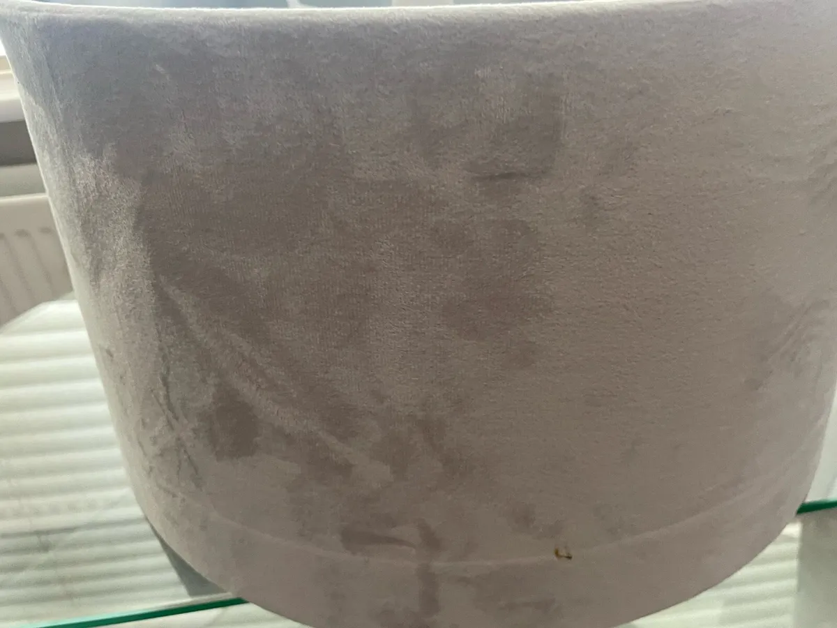 Light shade velvet and ceiling fitting - Image 3