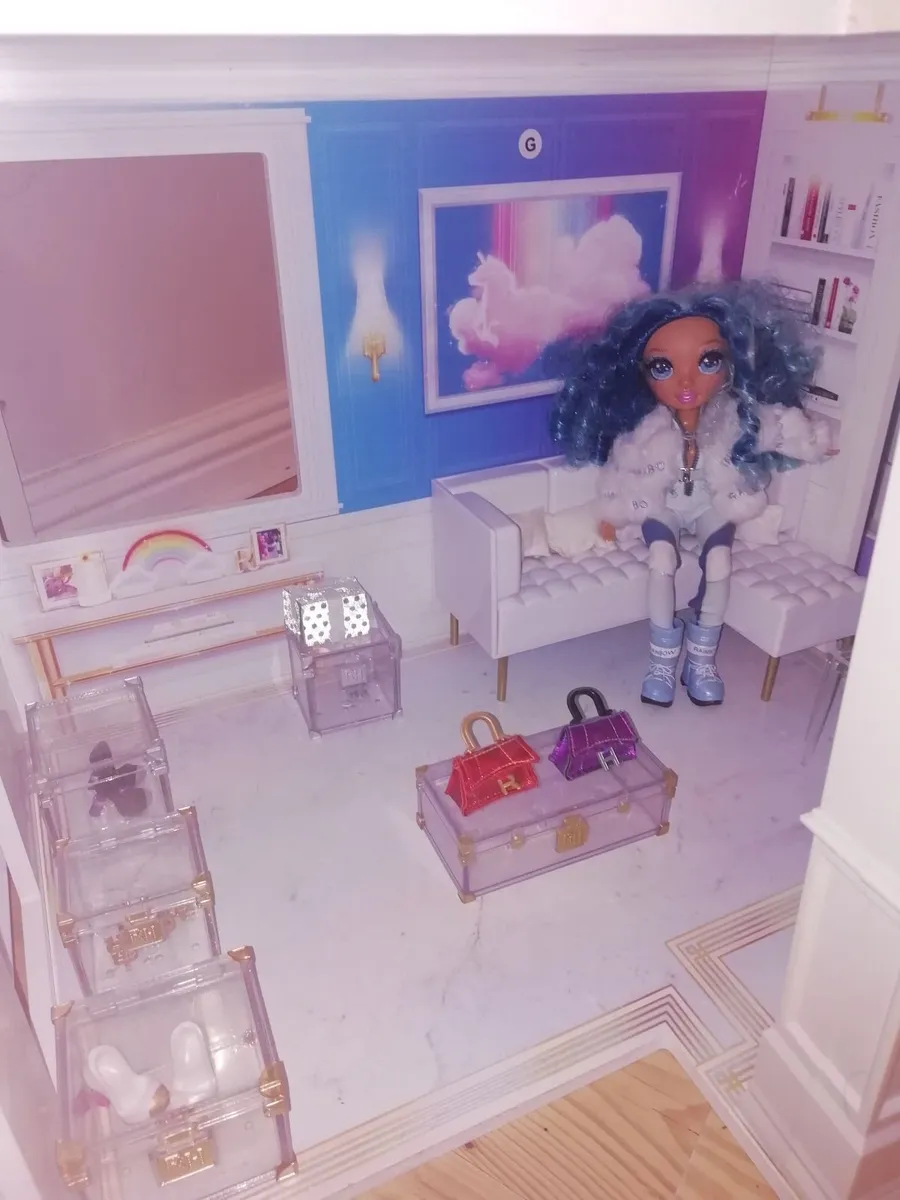 Rainbow High Dolls House - Image 4