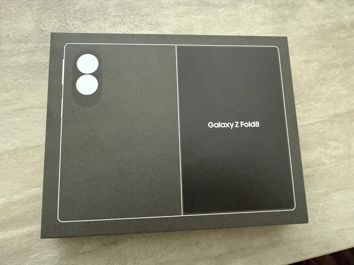 Samsung galaxy z fold 8 - Image 1