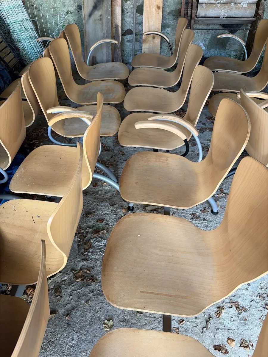 Bench seating - Image 2
