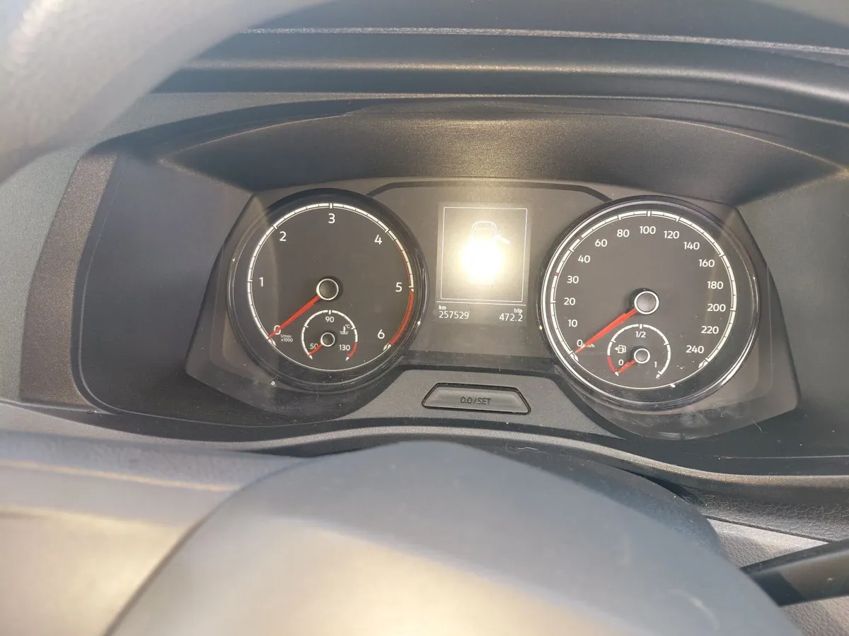 Volkswagen Transporter t6 - Image 3