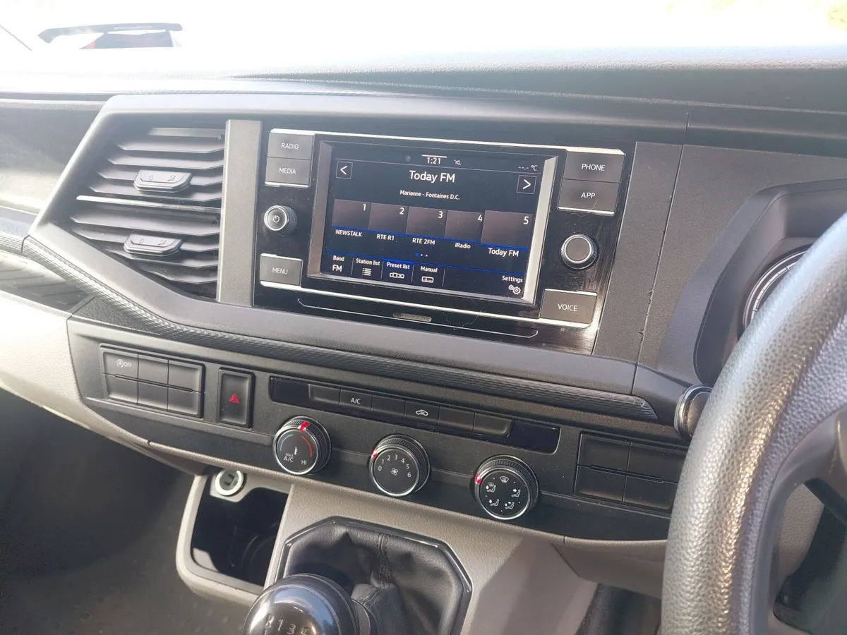 Volkswagen Transporter t6 - Image 4